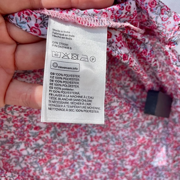 H&M Pink Floral Sleeveless Oversized Button Down - Picture 3 of 5